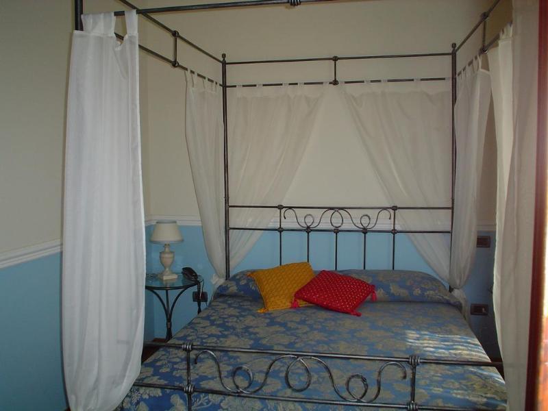 Petit Chateau Монтекатини Терме Екстериор снимка