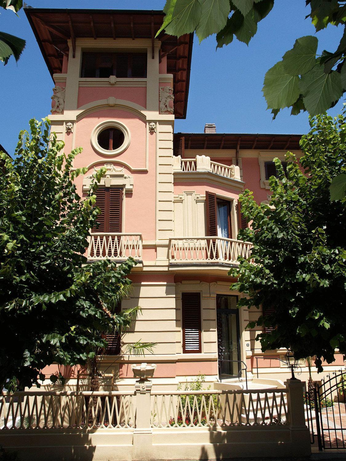 Petit Chateau Монтекатини Терме Екстериор снимка