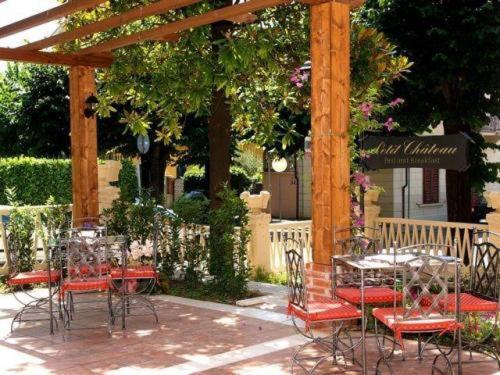 Petit Chateau Монтекатини Терме Екстериор снимка